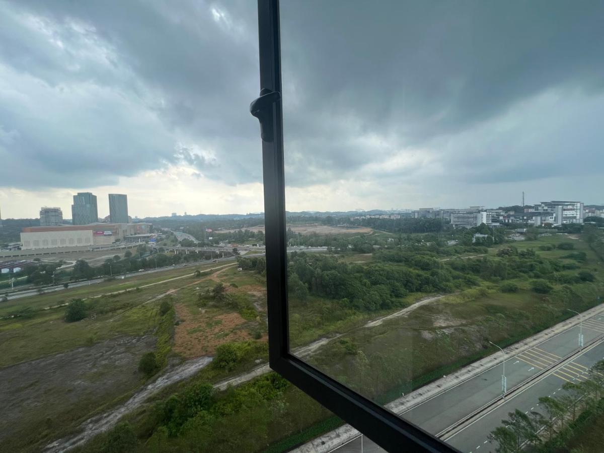 Mucihome Clio, Putrajaya Condo Near To Ioi City Mall, Alamanda, Hospital Serdang, Wetland Studio Kru Dll- Non Smoking Home For Malaysian Only Exterior photo